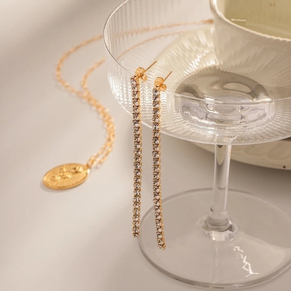 18k Gold Plated Cubic Zirconia Tassel Earrings - Picture 2 of 9